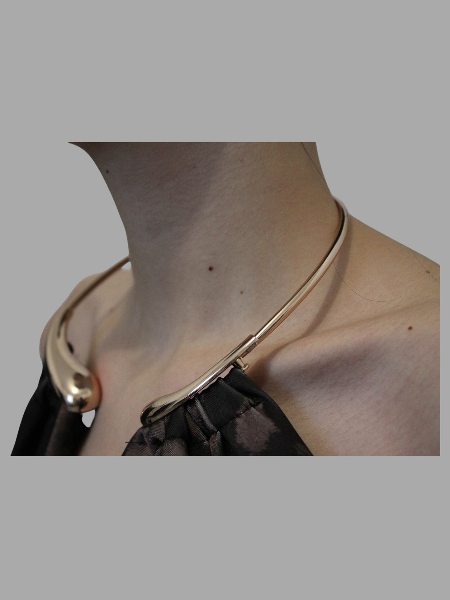 Body animalier con collana