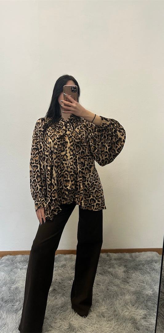 Camicia Maculata con Fiocco e Strass – Effetto Glam