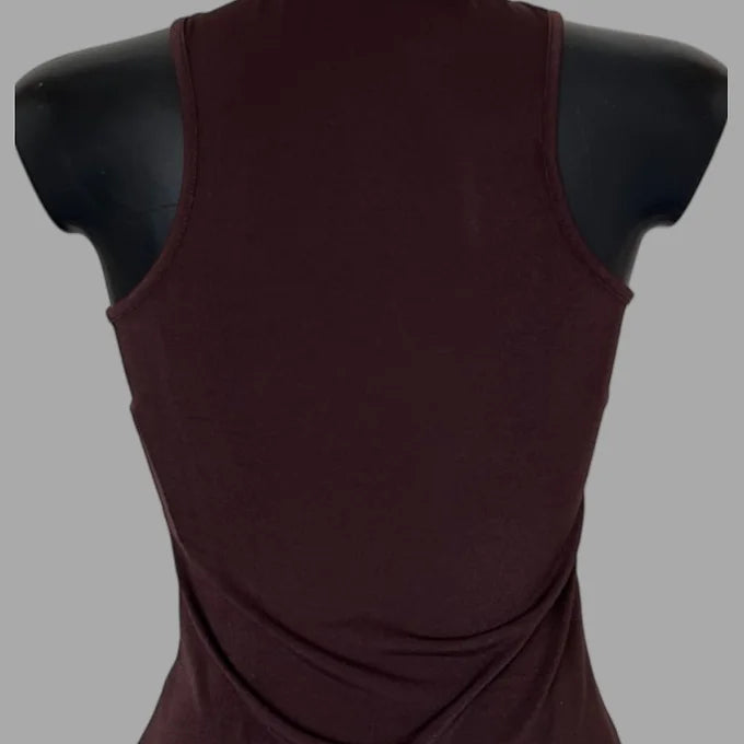 Top elegante con nodo gioiello