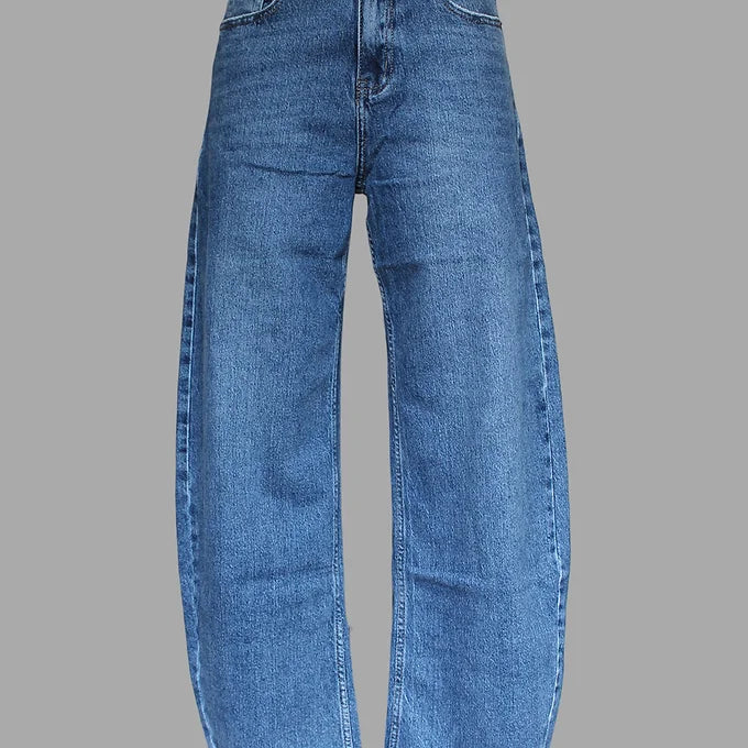 Jeans in denim barrel con cintura