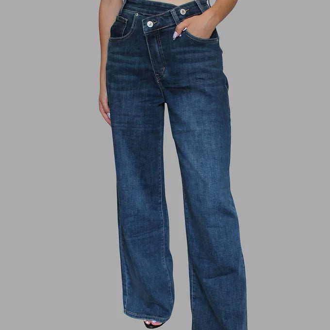 Jeans a portafoglio con gamba a palazzo