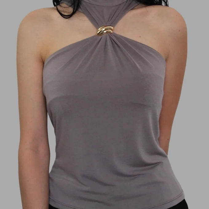 Top elegante con nodo gioiello