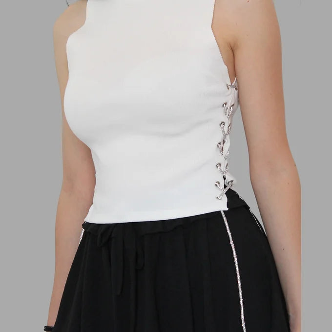 Top con dettaglio in strass laterale