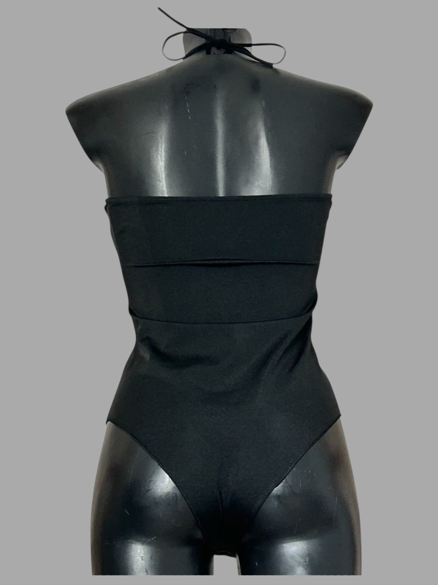 Body con gioiello a conchiglia