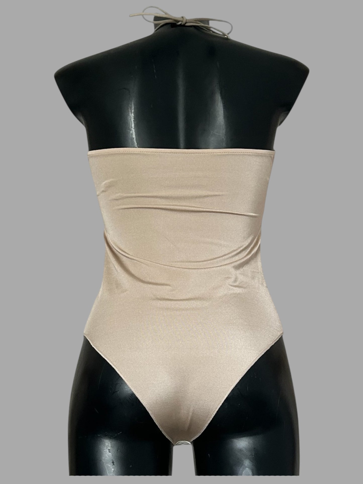Body con gioiello a conchiglia