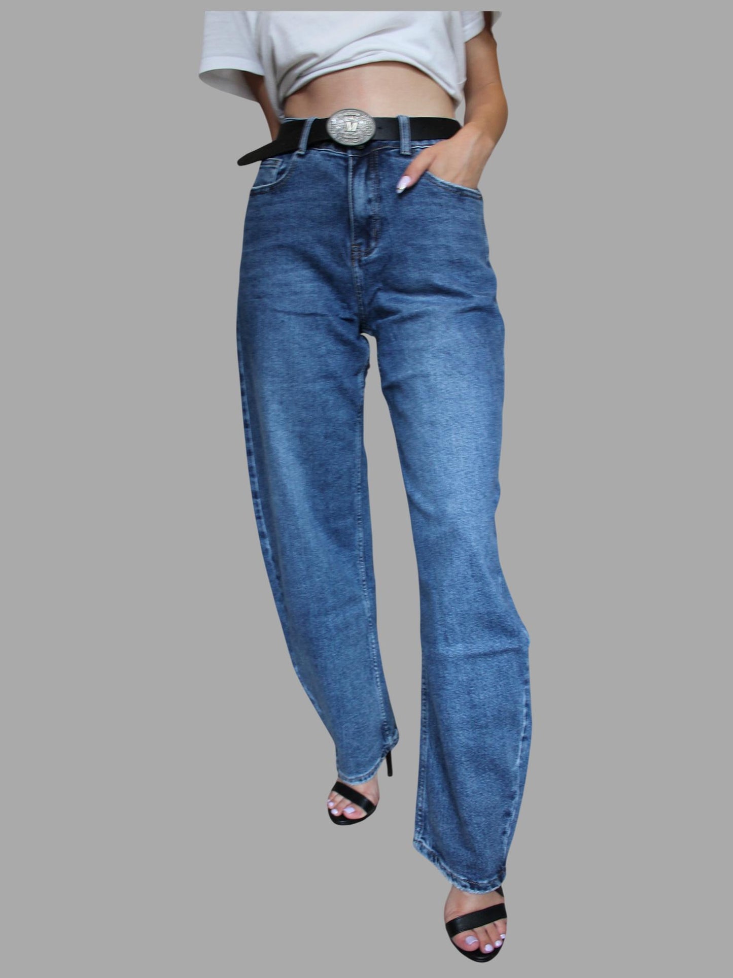 Jeans in denim barrel con cintura