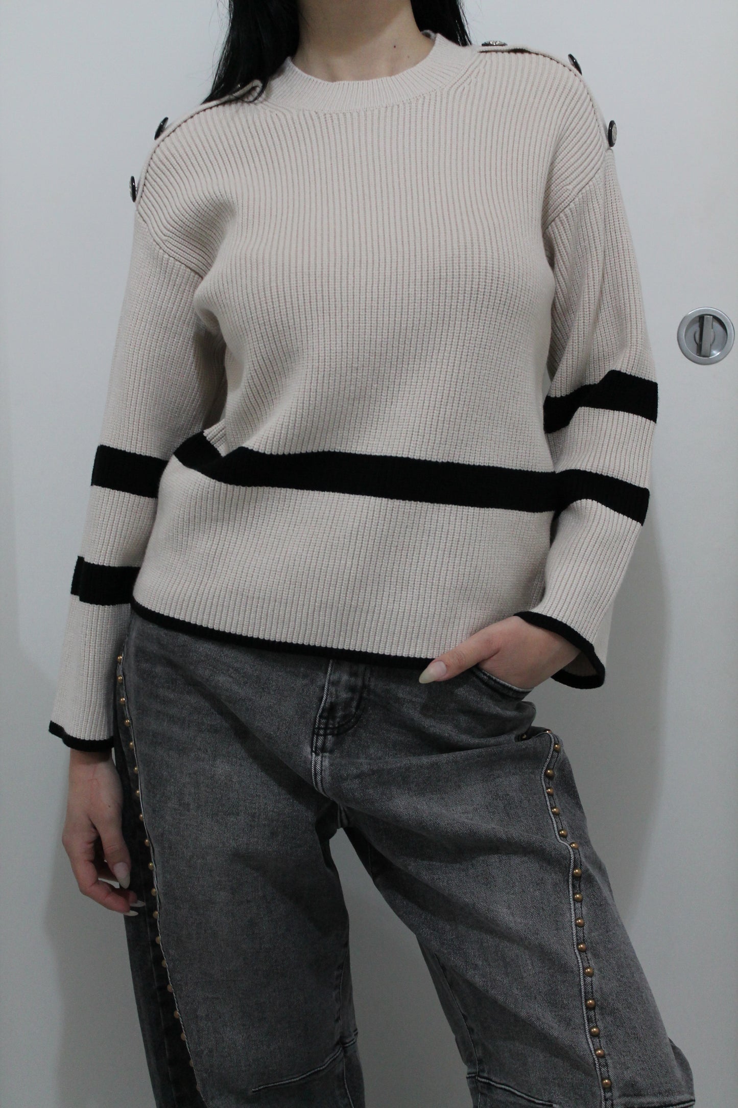 Maglione Soft con Bottoni sulle Spalle