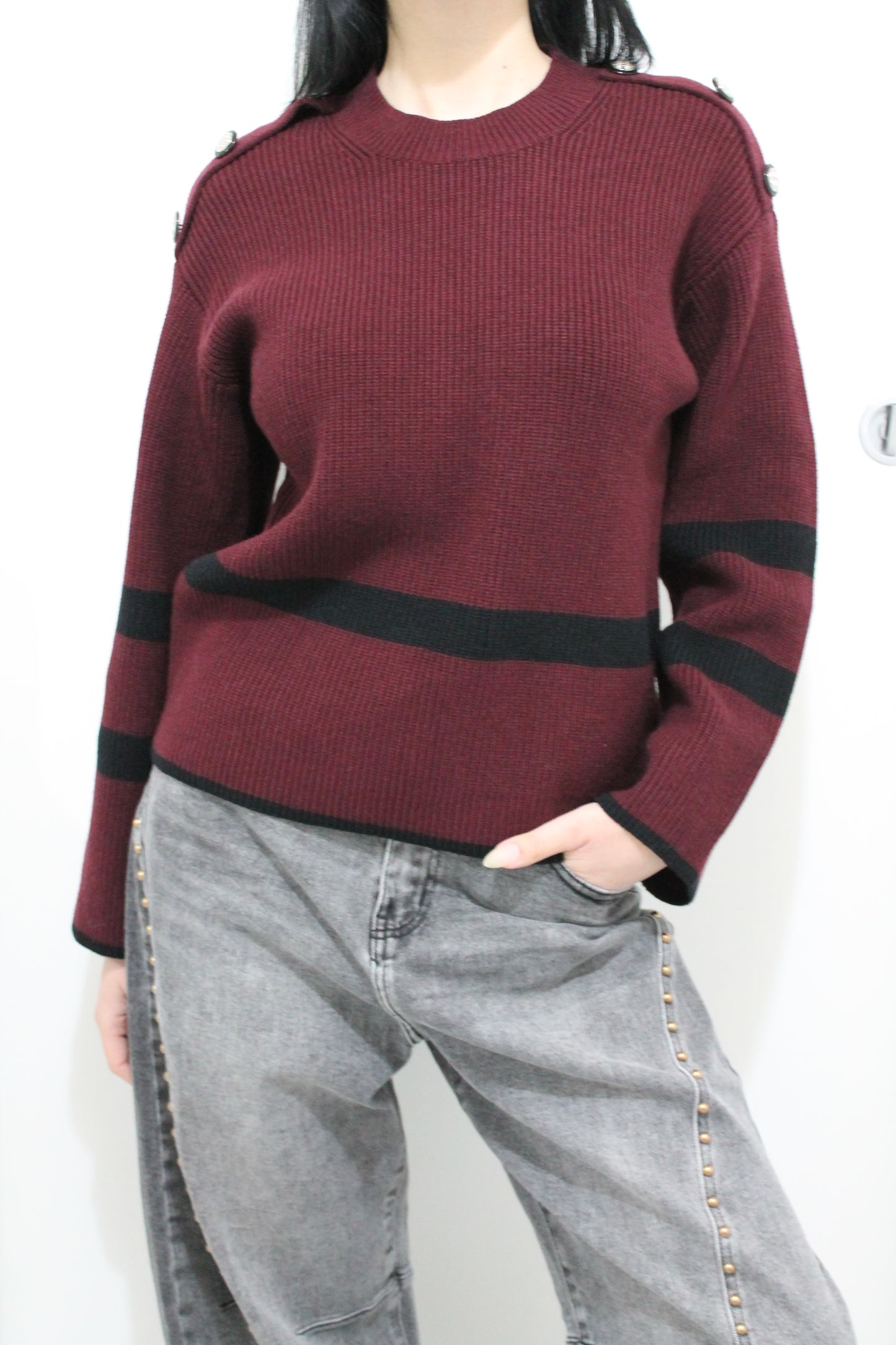 Maglione Soft con Bottoni sulle Spalle