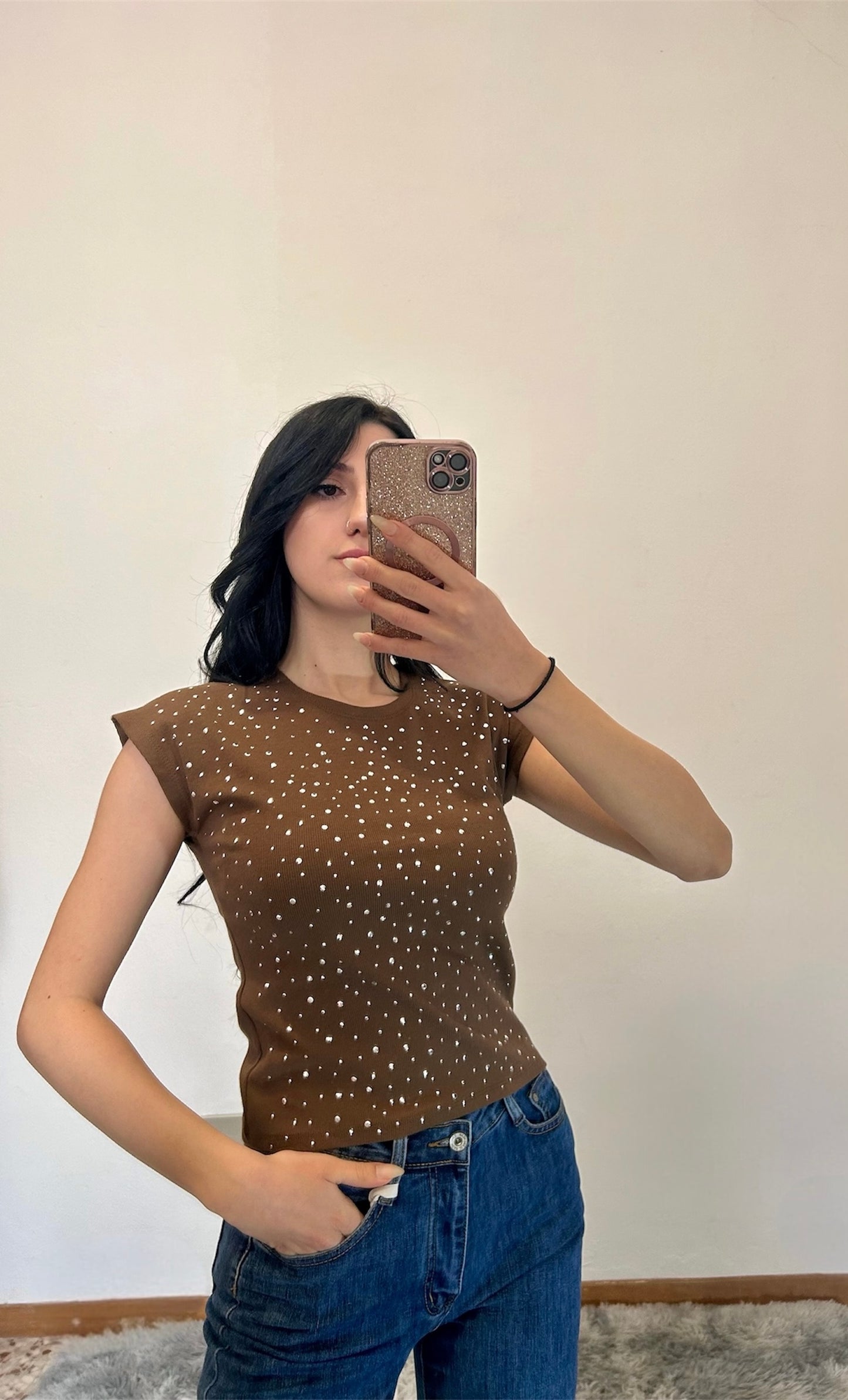 T-shirt manica corta con borchiette