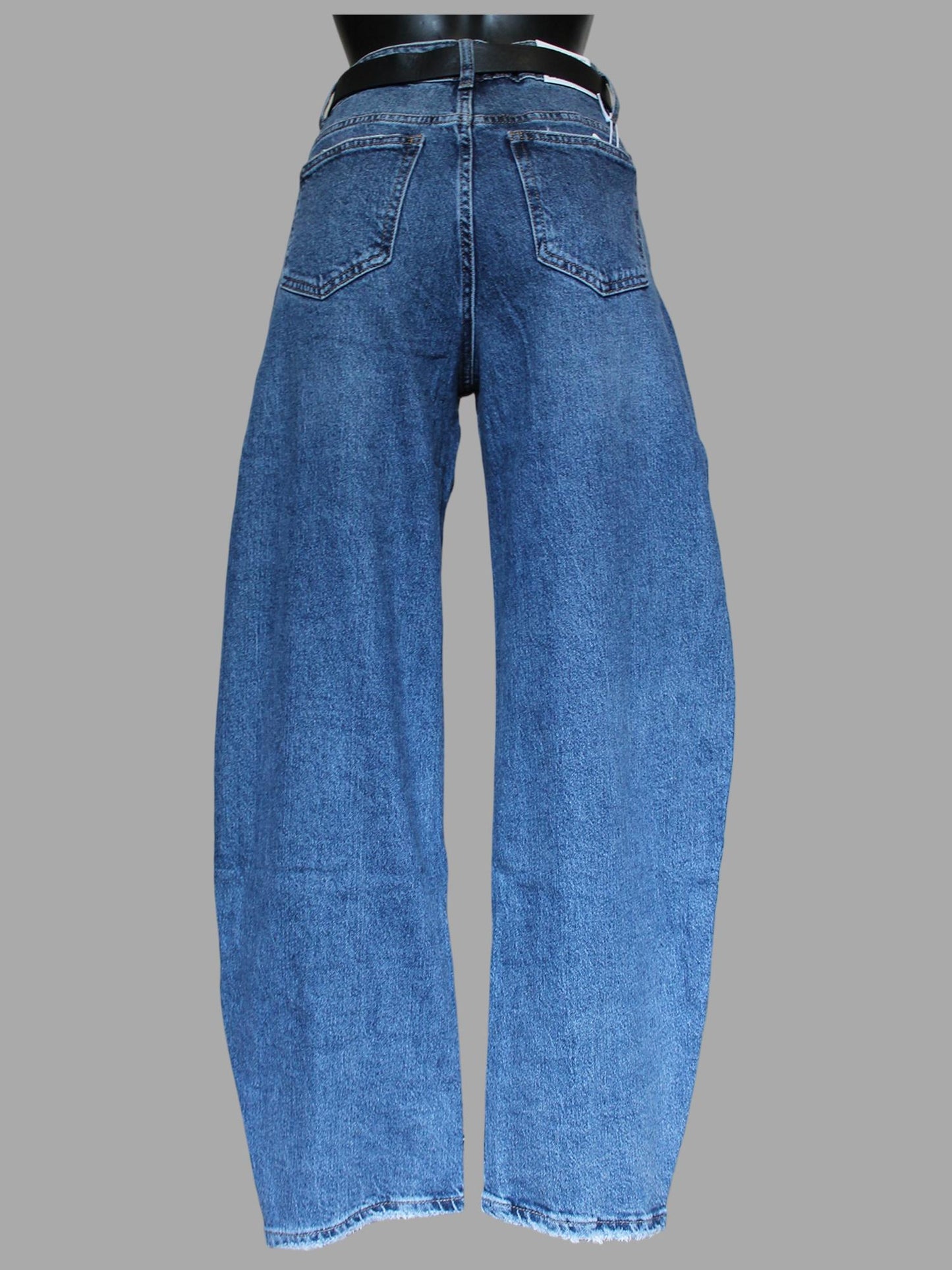 Jeans in denim barrel con cintura